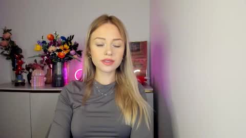 Snapshot of perfectxcindy chatting on 10.14.25 Cindy online show from 10.14.25