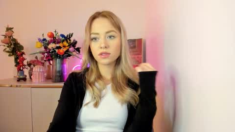 Snapshot of perfectxcindy chatting on 10.15.25 Cindy online show from 10.15.25