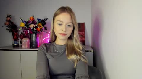 Snapshot of perfectxcindy chatting on 10.30.25 Cindy online show from 10.30.25