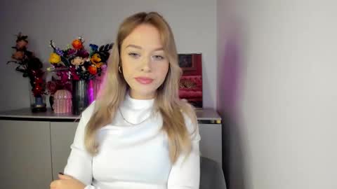 Snapshot of perfectxcindy chatting on 10.31.25 Cindy online show from 10.31.25