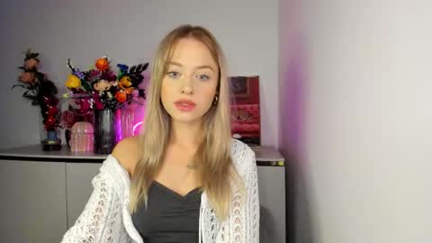 Snapshot of perfectxcindy chatting on 11.03.25 Cindy online show from 11.03.25