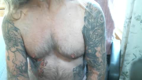 Snapshot of perkymalenipples chatting on 12.13.25 perkymalenipples online show from 12.13.25