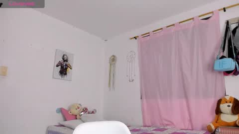 Snapshot of perla_kathy chatting on 01.17.25 Dulce maria online show from 01.17.25