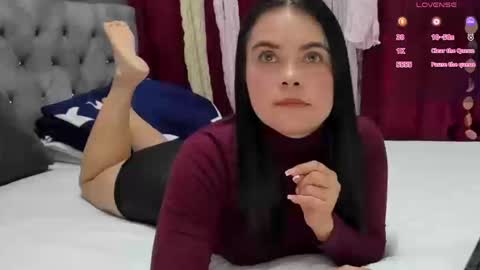 Snapshot of perla_thompson1 chatting on 01.06.26 Perla Thompson online show from 01.06.26