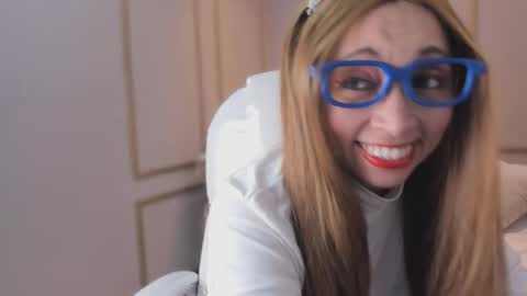 PerlaPreciosa online show from 02.01.26