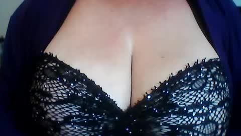 Snapshot of perlita070822 chatting on 06.25.26 perlita070822 online show from 06.25.26