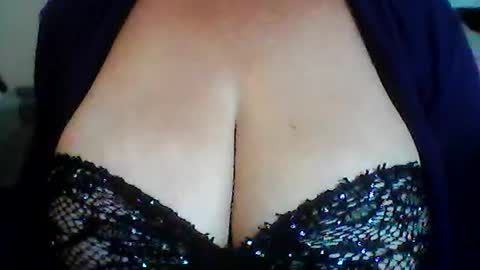 Snapshot of perlita070822 chatting on 06.25.26 perlita070822 online show from 06.25.26