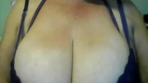 Snapshot of perlita070822 chatting on 07.22.26 perlita070822 online show from 07.22.26