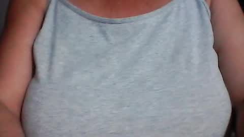 Snapshot of perlita070822 chatting on 07.25.26 perlita070822 online show from 07.25.26