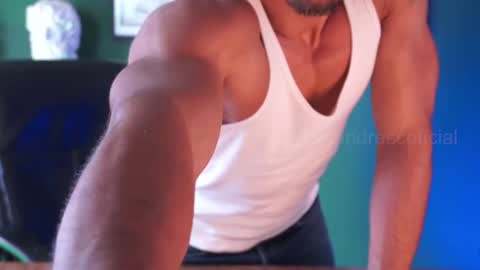 Snapshot of perseoo_88 chatting on 01.15.25 andres online show from 01.15.25