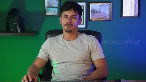 Snapshot of perseoo_88 chatting on 10.28.25 andres online show from 10.28.25