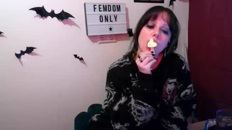 Snapshot of persephones_garden chatting on 03.21.26 Persephone online show from 03.21.26