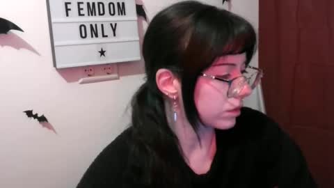 Snapshot of persephones_garden chatting on 04.03.26 Persephone online show from 04.03.26
