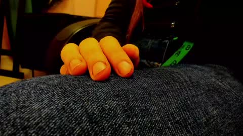 horror flying on the wings of the night.... online show from 01.13.25