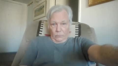 Snapshot of pervdude01 chatting on 01.17.25 Nut4aNickel online show from 01.17.25
