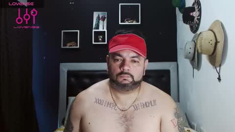 Snapshot of perverseveteranmanxxx chatting on 12.11.24 Carlos online show from 12.11.24