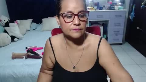 Snapshot of pervert_mommy_x chatting on 05.15.26 SAMY online show from 05.15.26