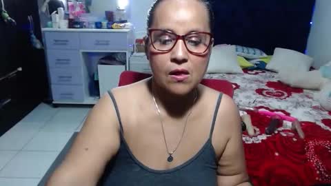 Snapshot of pervert_mommy_x chatting on 05.23.26 SAMY online show from 05.23.26