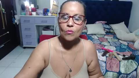 Snapshot of pervert_mommy_x chatting on 06.04.26 SAMY online show from 06.04.26