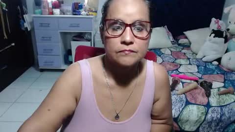Snapshot of pervert_mommy_x chatting on 06.05.26 SAMY online show from 06.05.26