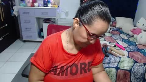 Snapshot of pervert_mommy_x chatting on 06.06.26 SAMY online show from 06.06.26