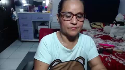 Snapshot of pervert_mommy_x chatting on 06.14.26 SAMY online show from 06.14.26