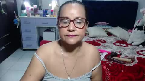 Snapshot of pervert_mommy_x chatting on 06.16.26 SAMY online show from 06.16.26