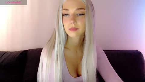 Isabella online show from 03.09.25