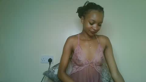 Snapshot of petal_palette chatting on 06.23.26 Lolly online show from 06.23.26