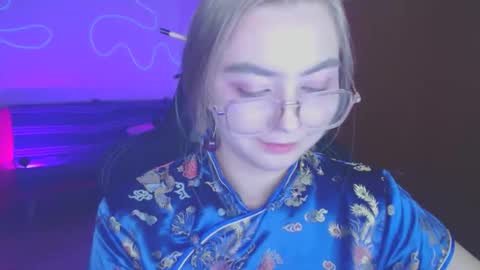 Snapshot of petalkiss chatting on 10.04.25 petalkiss online show from 10.04.25