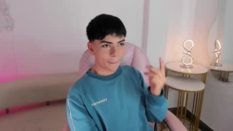 Snapshot of peter_chase chatting on 09.29.25 Peter online show from 09.29.25