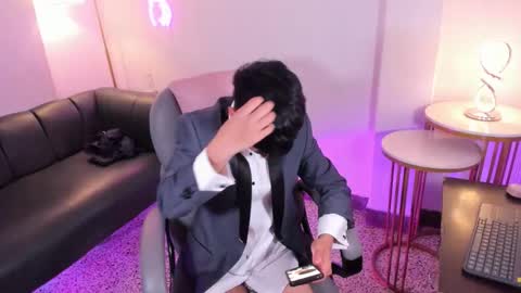 Snapshot of peter_chase chatting on 11.22.25 Peter online show from 11.22.25