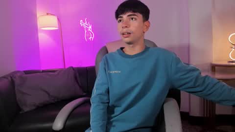 Snapshot of peter_chase chatting on 11.27.25 Peter online show from 11.27.25