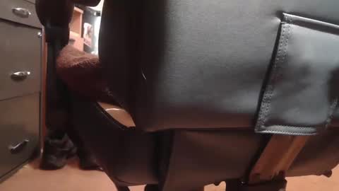 Snapshot of peterinohio57 chatting on 11.04.25 peterinohio57 online show from 11.04.25