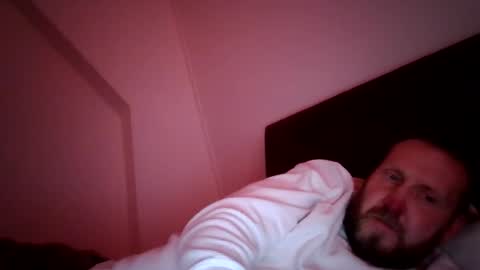 Snapshot of peterpeters443 chatting on 04.17.26 jelle online show from 04.17.26