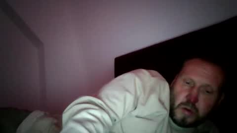 Snapshot of peterpeters443 chatting on 05.15.26 jelle online show from 05.15.26