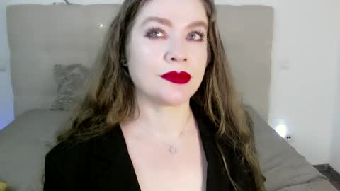 Peters Emily online show from 01.09.25