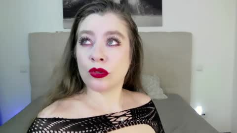 Peters Emily online show from 02.06.25