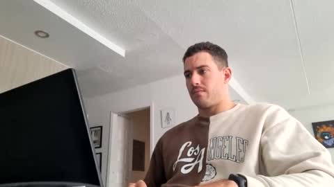 Snapshot of peterskinny24 chatting on 02.17.25         ttps VF8L9ABFMref wl share online show from 02.17.25