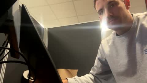 Snapshot of peterskinny24 chatting on 02.18.25         ttps VF8L9ABFMref wl share online show from 02.18.25