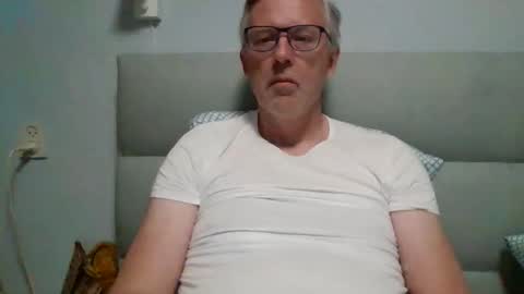 peteruitholland2 online show from 05.21.26