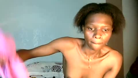 Snapshot of pethmia chatting on 06.21.26 pethmia online show from 06.21.26