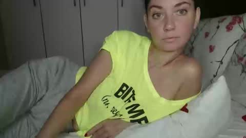 petite_danielle online show from 09.11.25