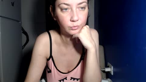 petite_danielle online show from 07.16.26