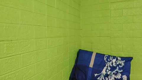 Yuriee online show from 03.04.25