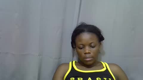 petite_melan online show from 09.23.25