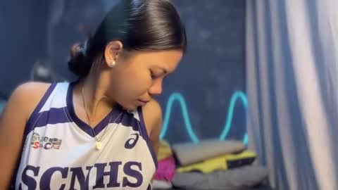 Snapshot of petite_novy chatting on 03.28.26 Novy online show from 03.28.26