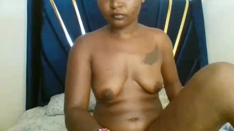 petite_shan online show from 02.24.26