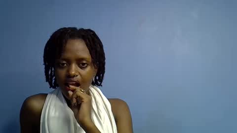 petite_star2 online show from 02.20.26