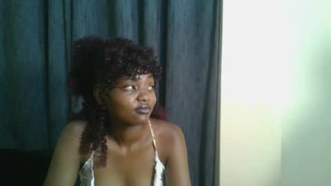 Bad gurl Riri online show from 12.04.25